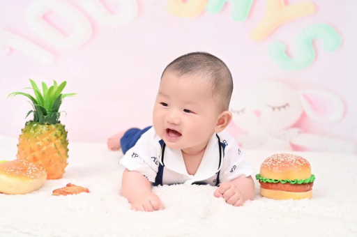 本溪宝宝多久抬头